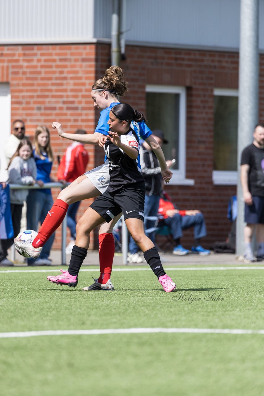 Bild 218 - wBJ SH-Pokalfinale  Holstein-Kiel - SV Viktoria : Ergebnis: 1:0